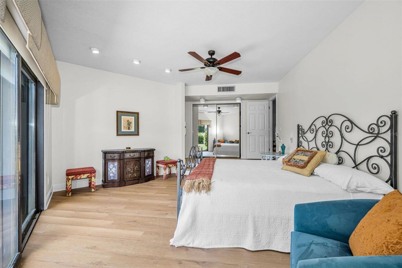 10479 Longwood Drive, Seminole, FL 33777 Photo