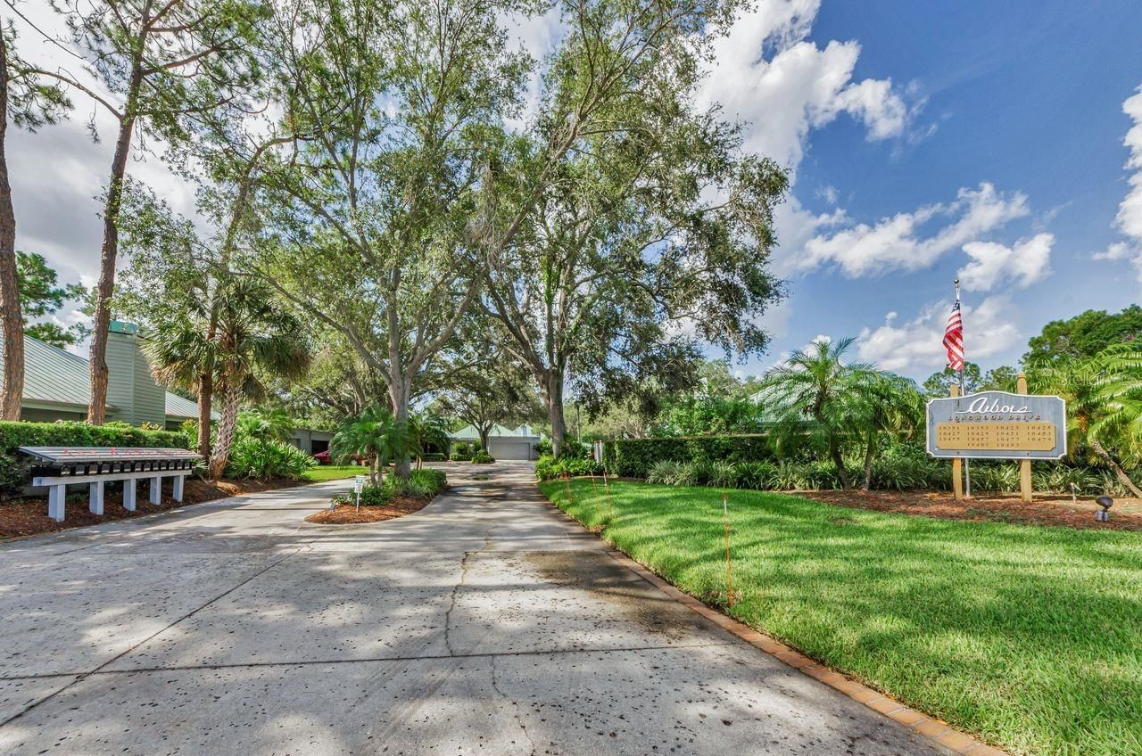 10479 Longwood Drive, Seminole, FL 33777 Photo