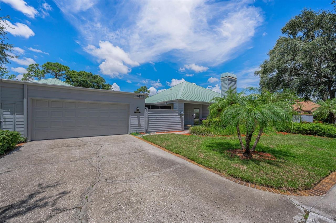 10479 Longwood Drive, Seminole, FL 33777 Photo