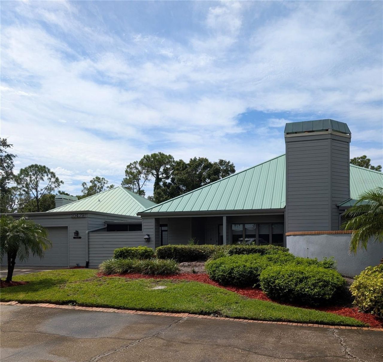 10479 Longwood Drive, Seminole, FL 33777 Photo