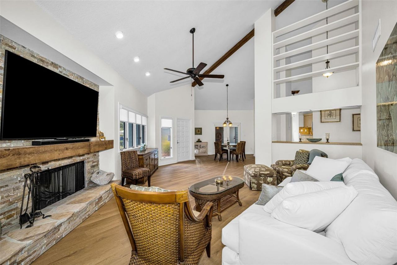 10479 Longwood Drive, Seminole, FL 33777 Photo