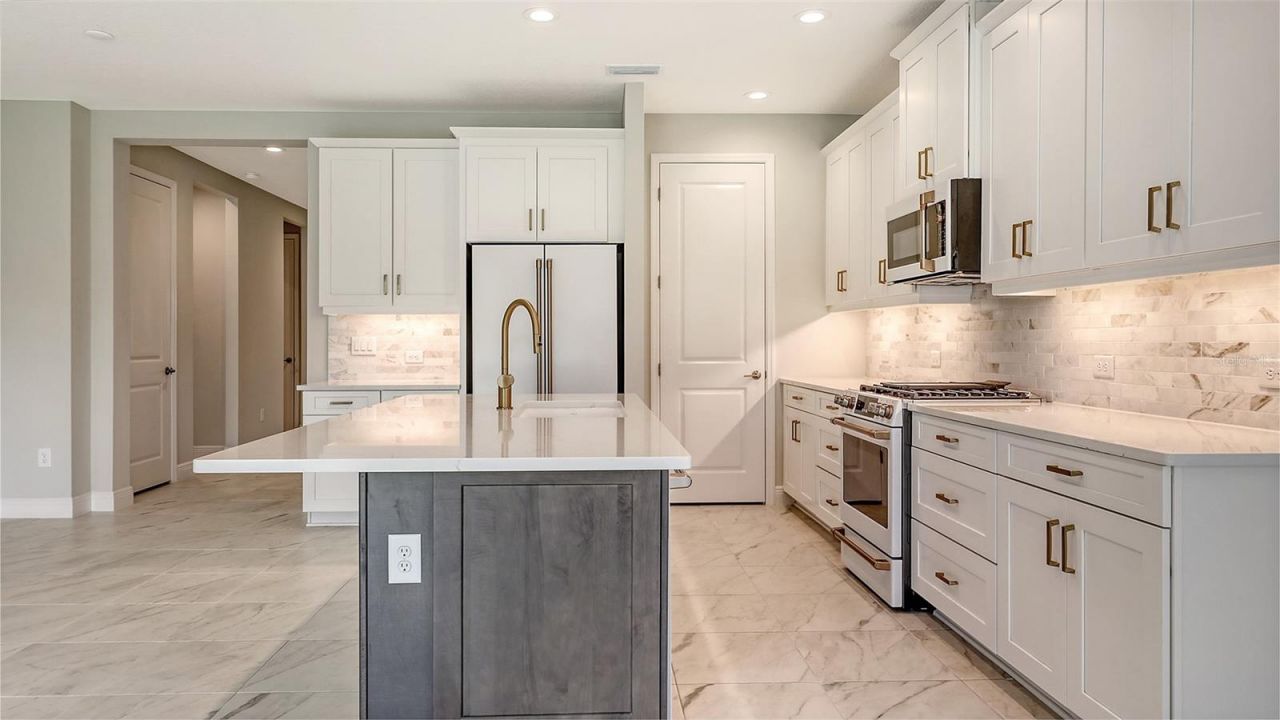 2250 Lady Palm Loop, Bradenton, FL 34212 Photo