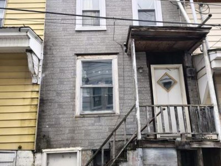 412 W New York Street, Shenandoah, PA 17976 Main Photo