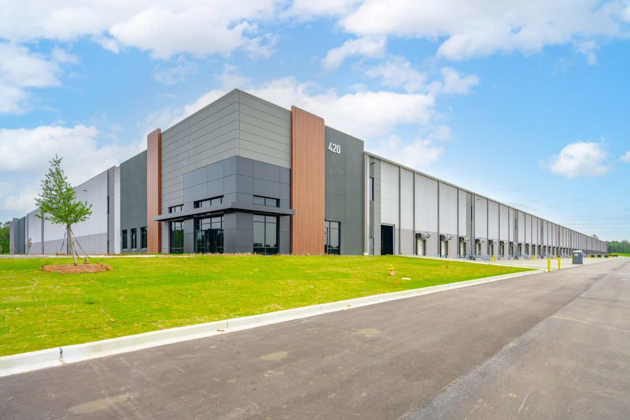 420 Strathmore Road Photo 7