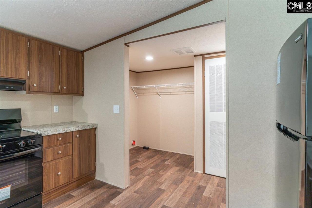 846 Horses Neck Road Photo 13