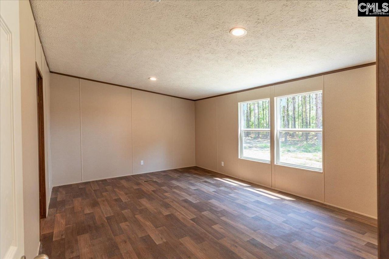 846 Horses Neck Road Photo 16