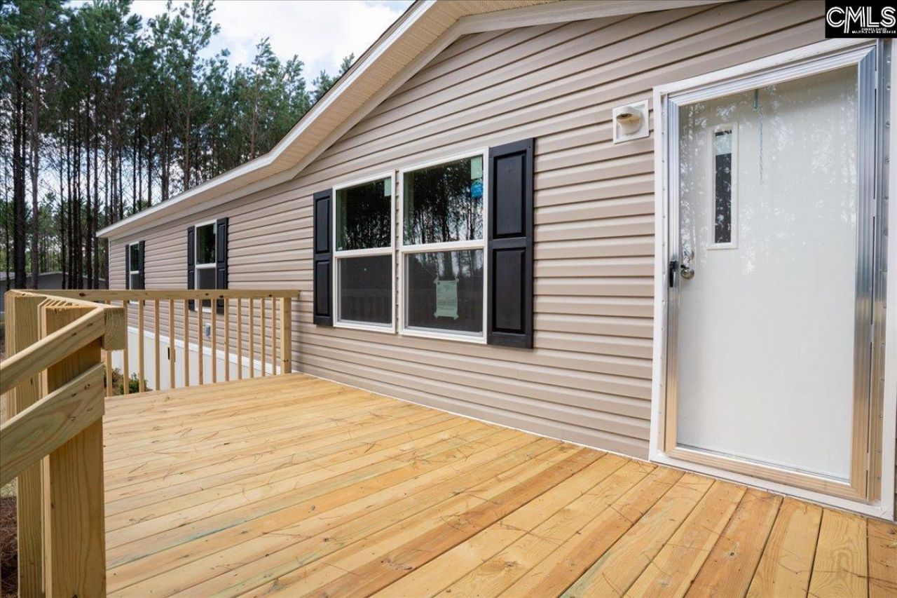 846 Horses Neck Road Photo 5