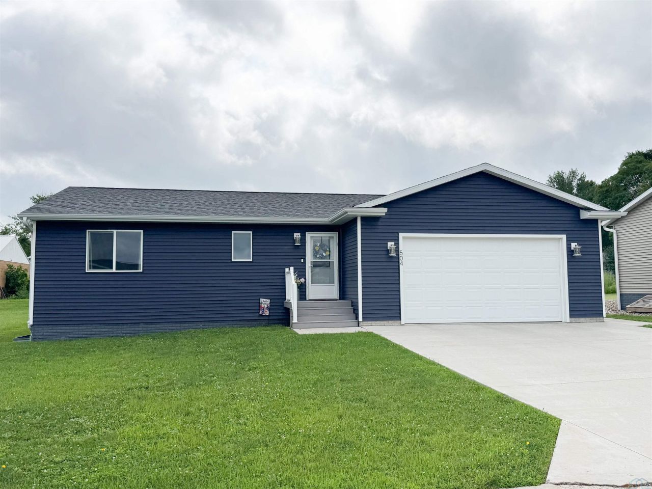 504 Sunset Ct, Rock Rapids, IA 51246 Main Photo