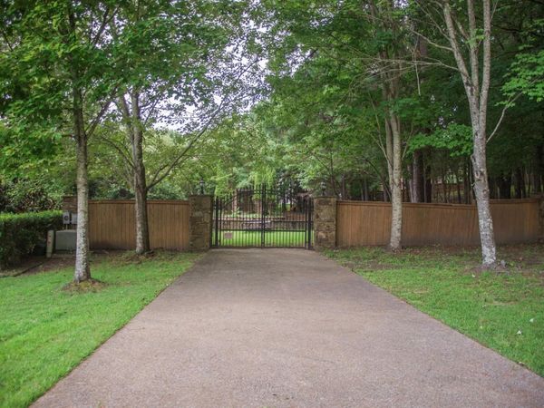 9425 & 9435 GREYWOOD CV CV, Unincorporated, TN 38018