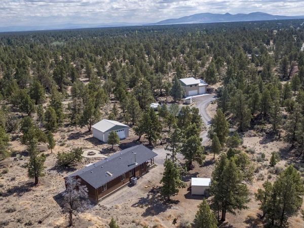 64401 Deschutes Market Road, Bend, OR 97701