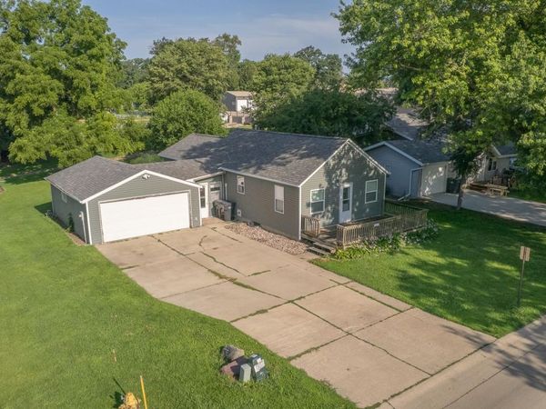 83 Rohr Street, Arnolds Park, IA 51331