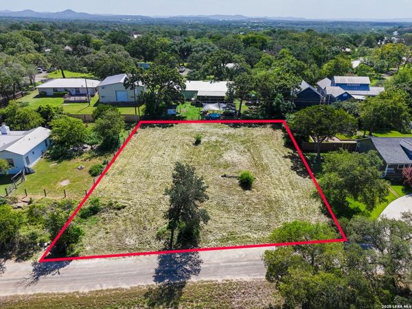 314 Cherokee Dr, Bandera, TX 78003