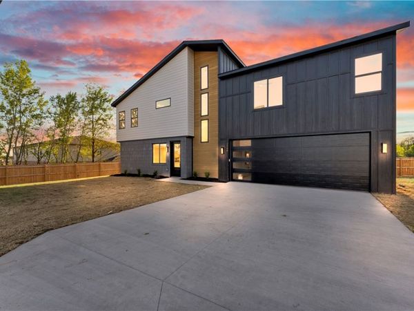 2610 W Bonnie Lane, Rogers, AR 72758