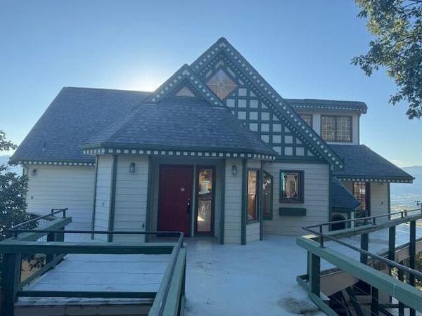 448 Timberlake Drive, Ashland, OR 97520