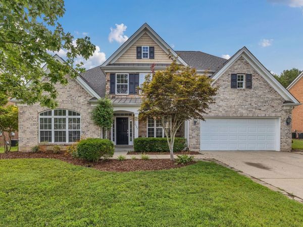 2025 Delaware Dr, Nolensville, TN 37135