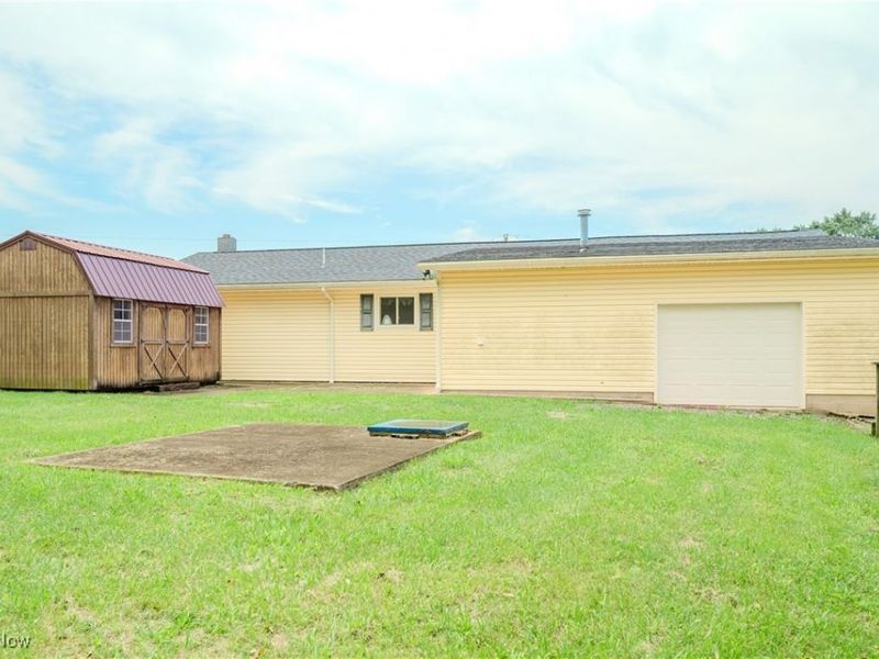 6670 State Route 260, New Matamoras, OH 45767 Photo 9
