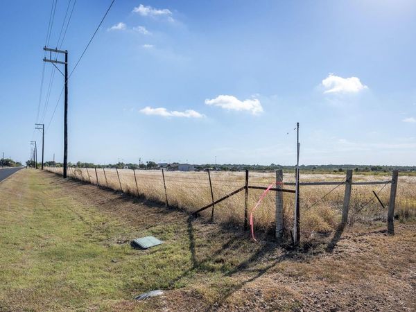 1841 County Road 305, Jarrell, TX 76537