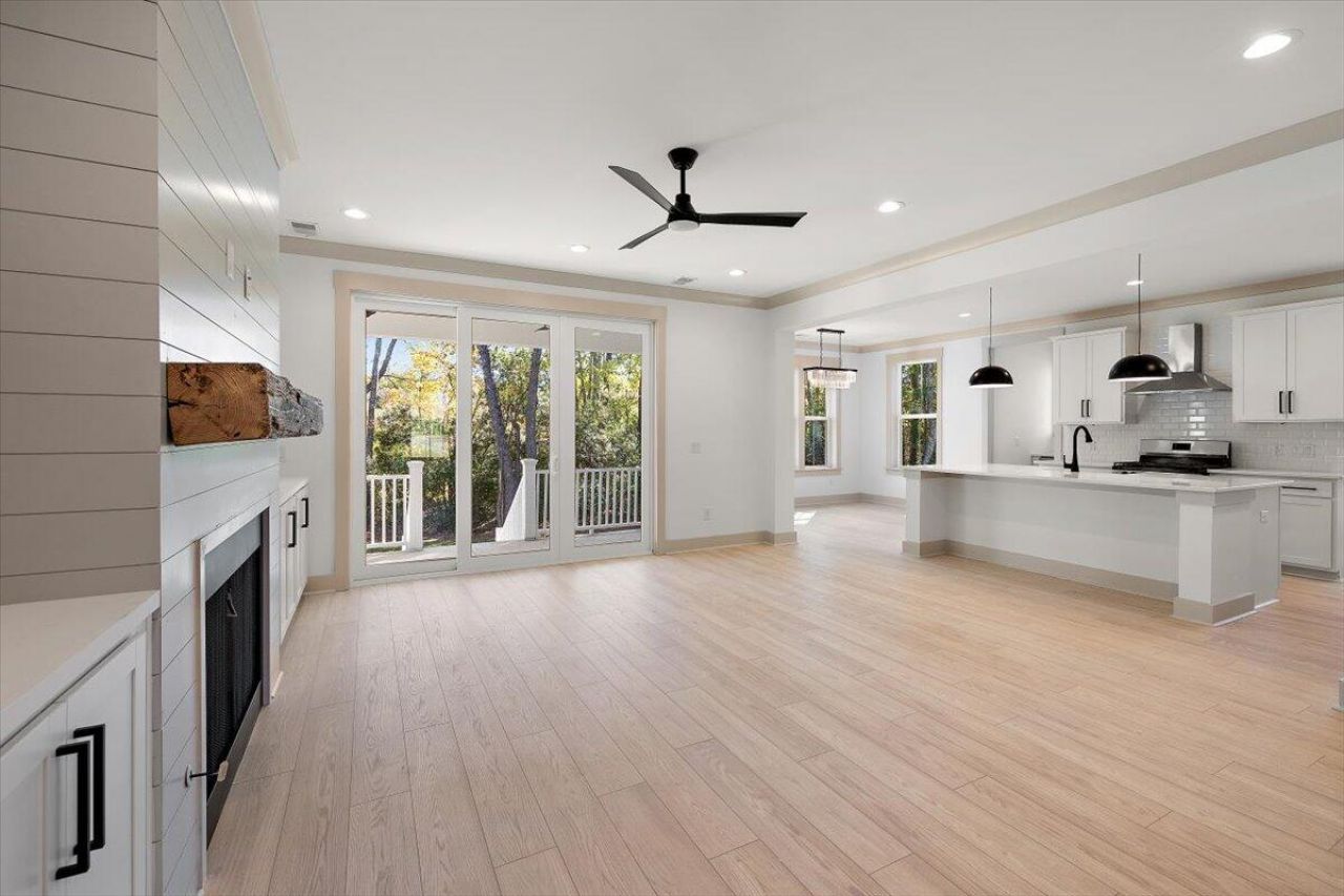 1500 Eagle Landing Boulevard Photo 10