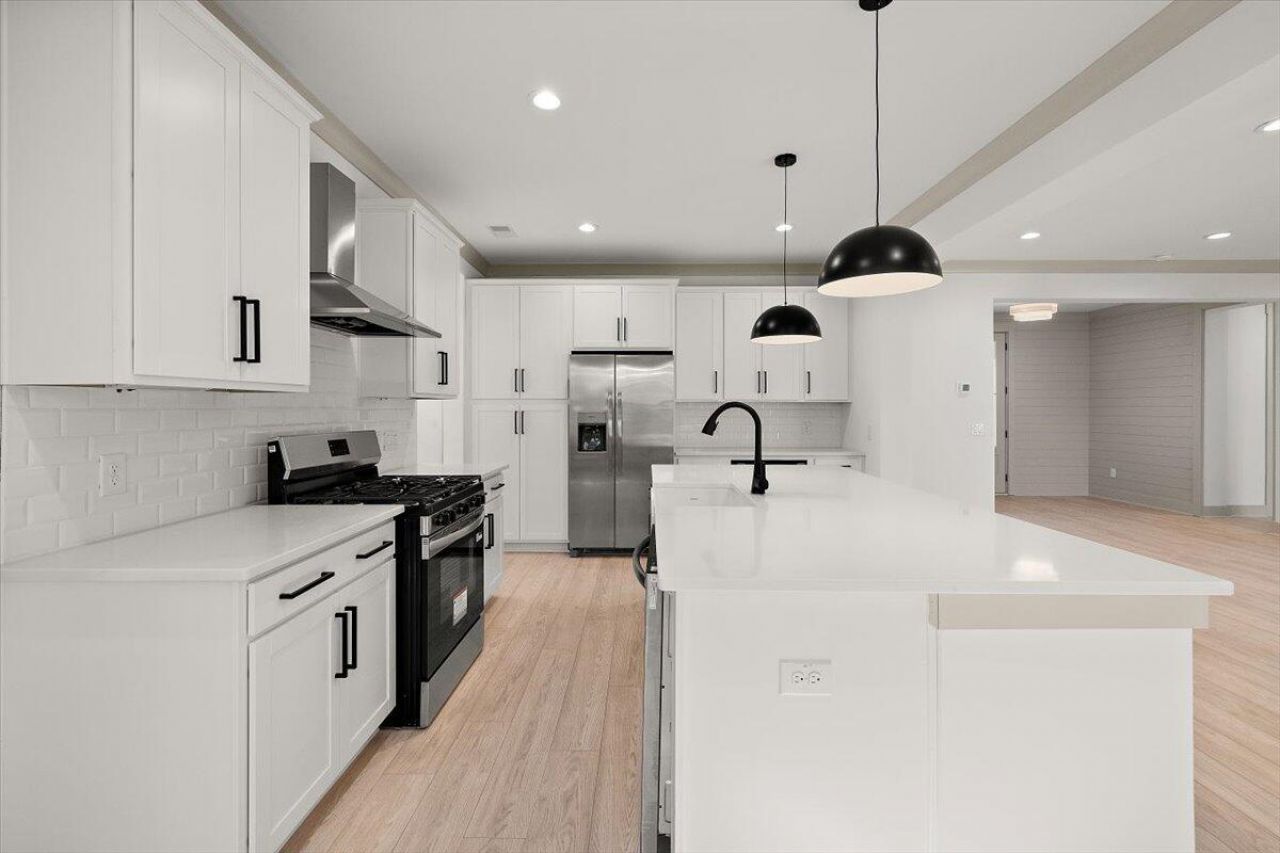 1500 Eagle Landing Boulevard Photo 13