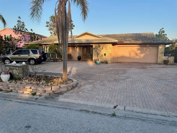 3920 VENETIAN WAY, TAMPA, FL 33634