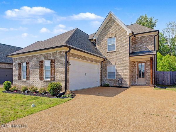 5252 Watson View Drive, Nesbit, MS 38651