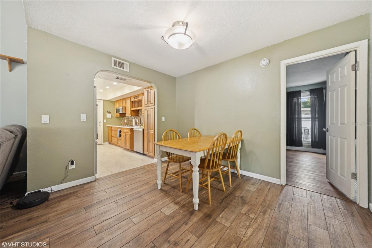 4907 Country Aire Lane, Tampa, FL 33624 Photo