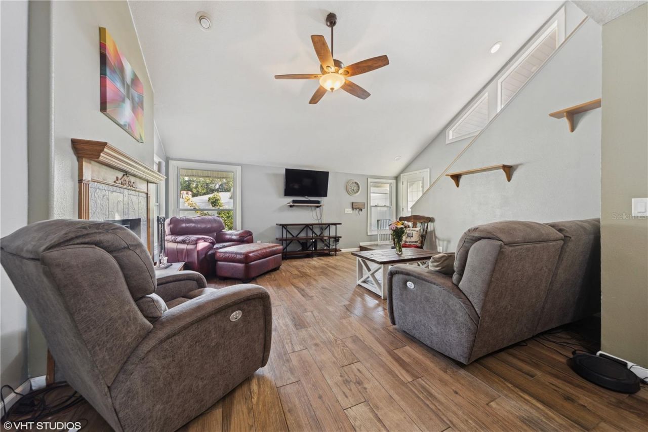 4907 Country Aire Lane, Tampa, FL 33624 Photo