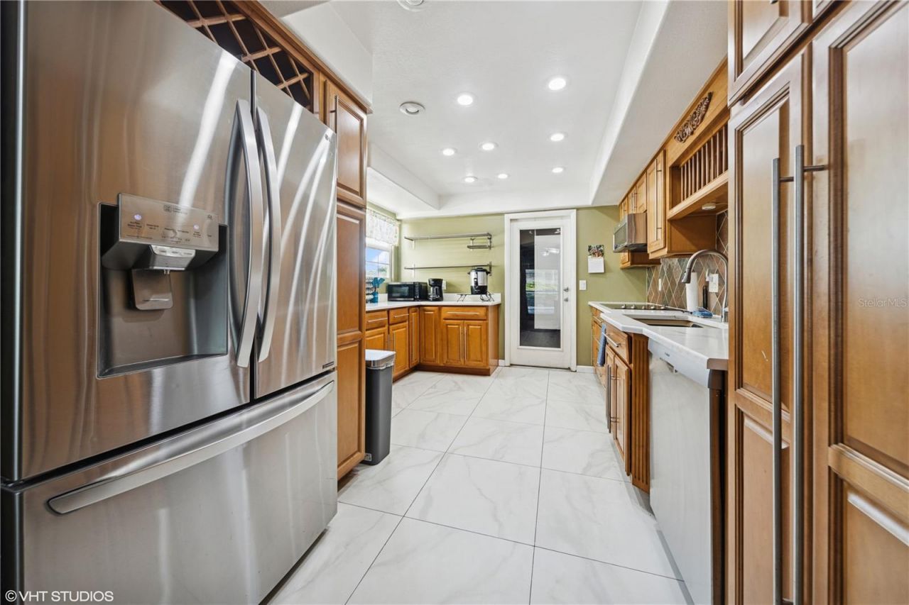 4907 Country Aire Lane, Tampa, FL 33624 Photo