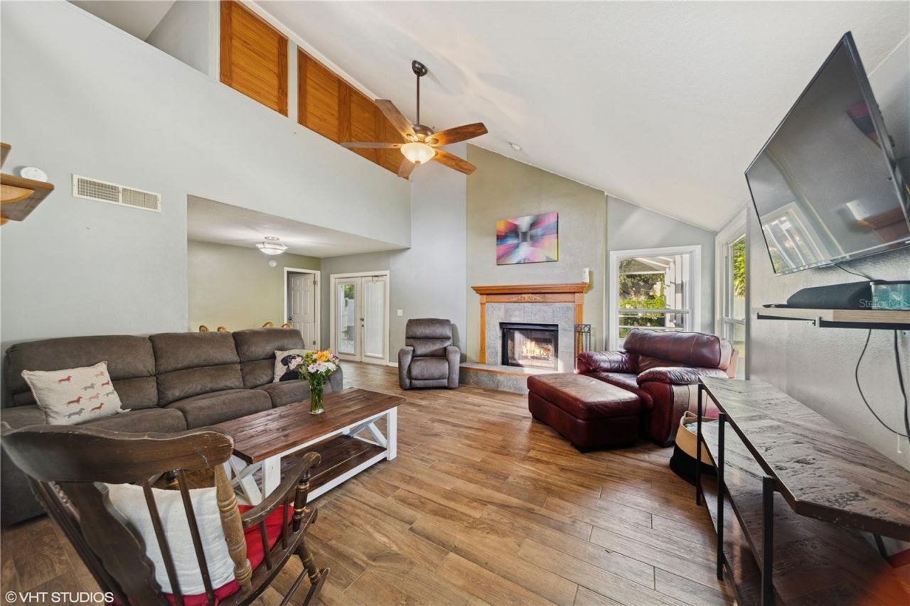 4907 Country Aire Lane, Tampa, FL 33624 Photo