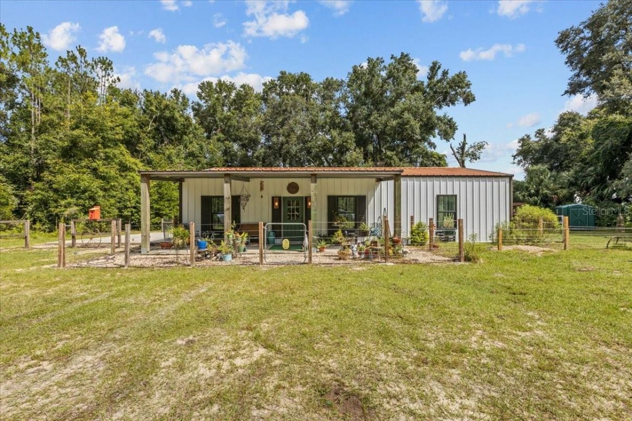 631 NW 172nd Lane, Trenton, FL 32693 Photo