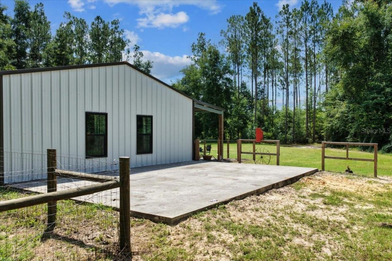 631 NW 172nd Lane, Trenton, FL 32693 Photo