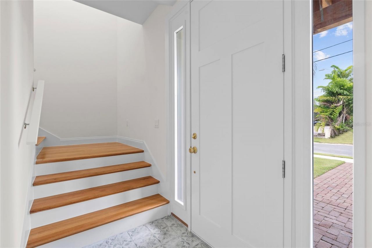 1631 31st Avenue N, Saint Petersburg, FL 33713 Photo