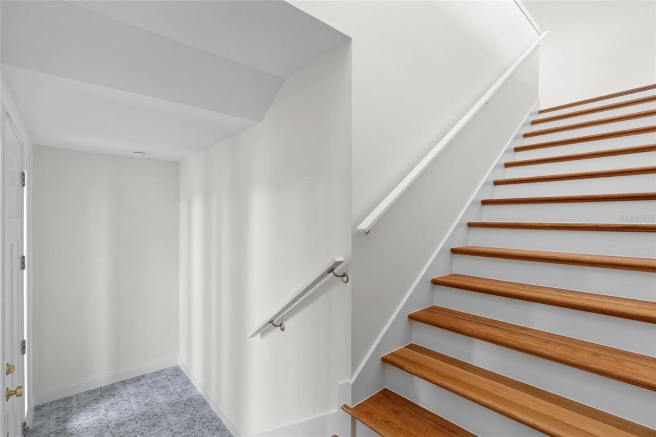 1631 31st Avenue N, Saint Petersburg, FL 33713 Photo