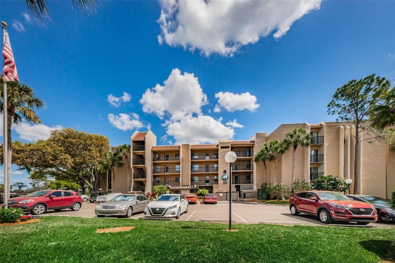 90 S Highland Avenue, Unit 214, Tarpon Springs, FL 34689 Main Photo