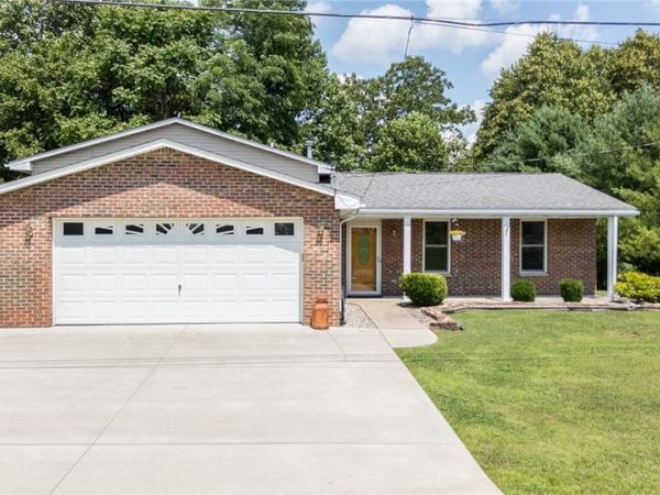 145 Cornerstone Drive, Marietta, OH 45750