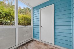 104 Peacock Place photo 4