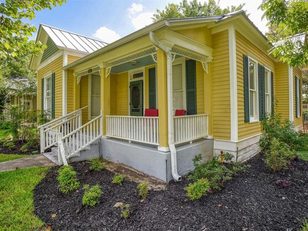 602 Mills ST, Smithville, TX 78957