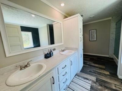 661 Woodrow Road Photo 17