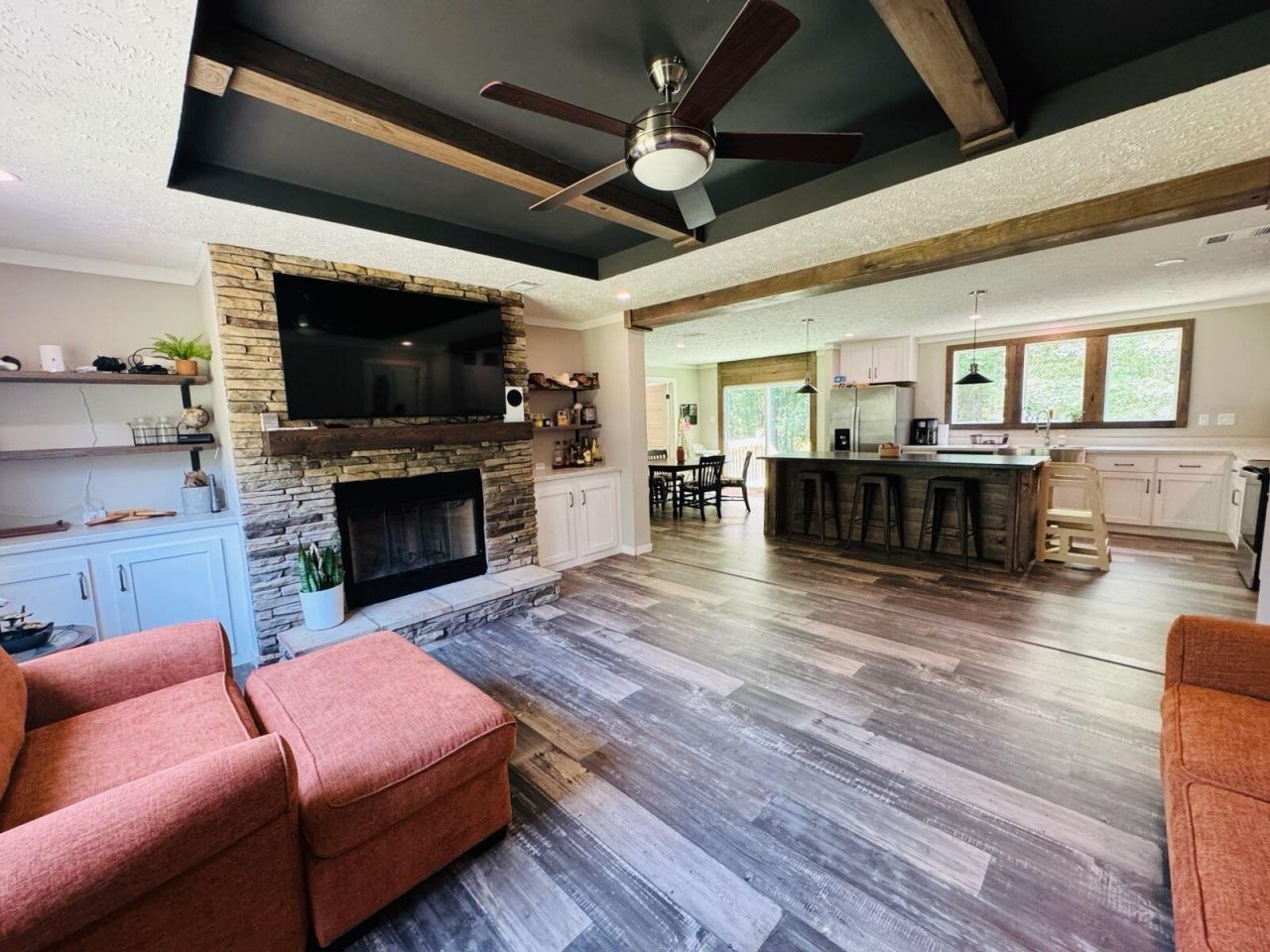 661 Woodrow Road Photo 3