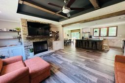 661 Woodrow Road photo 4