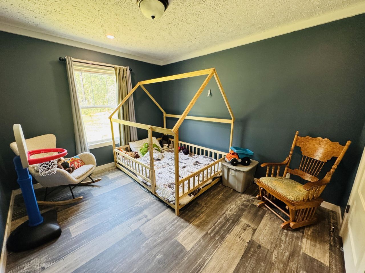 661 Woodrow Road Photo 30