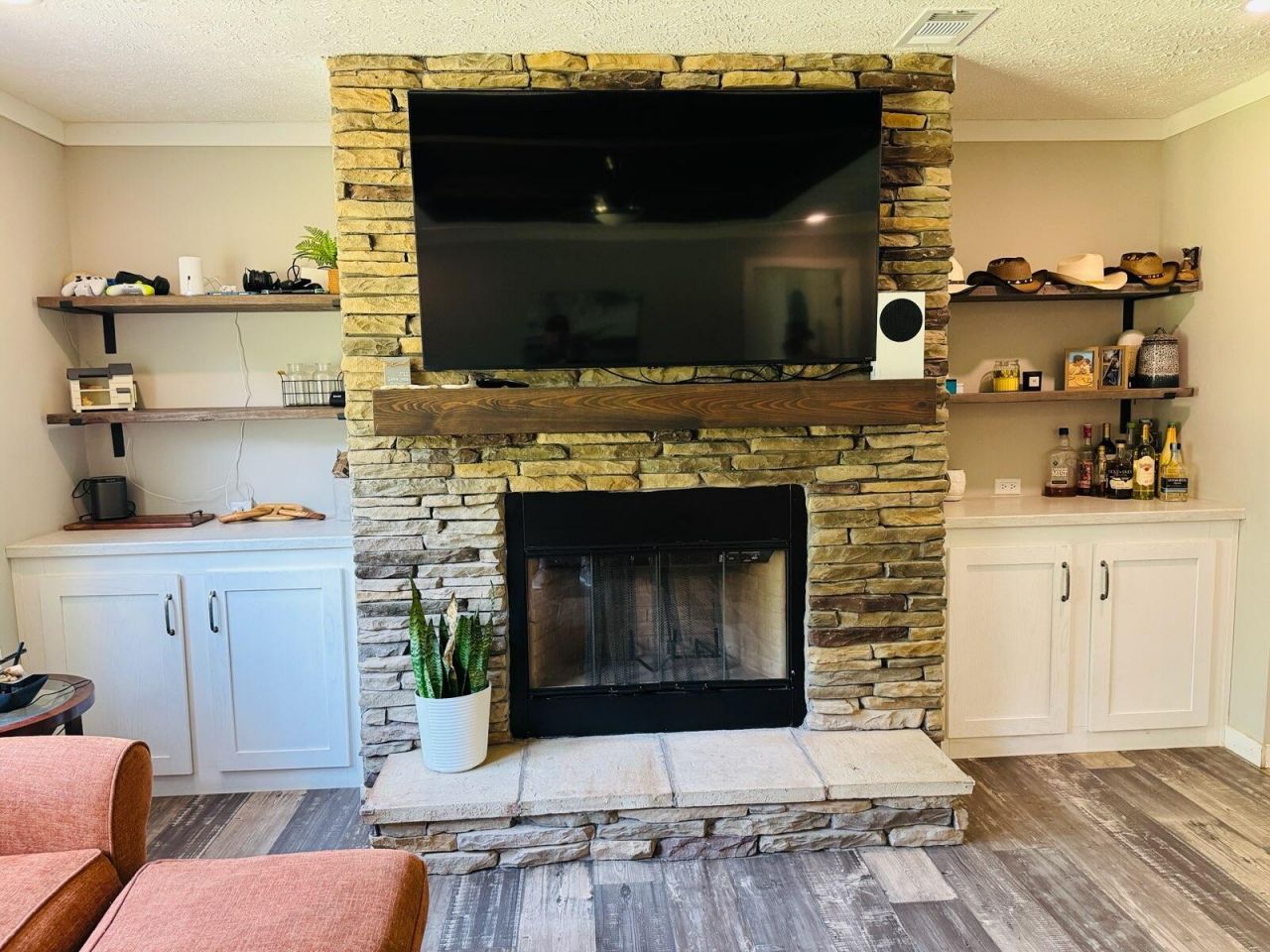 661 Woodrow Road Photo 4