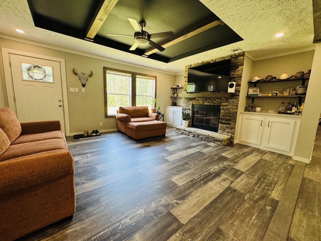 661 Woodrow Road Photo 5