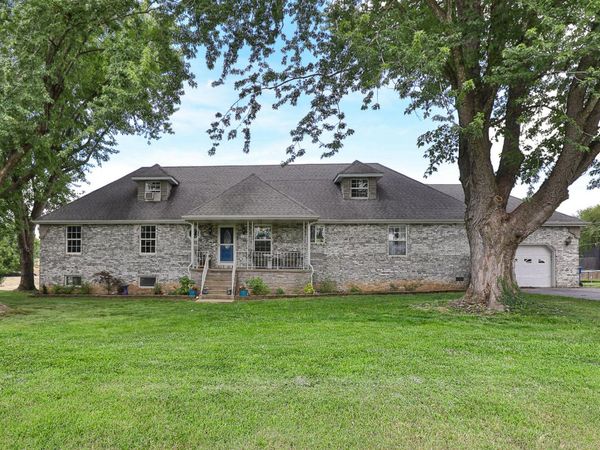 305 Hughes Road, Willard, MO 65781