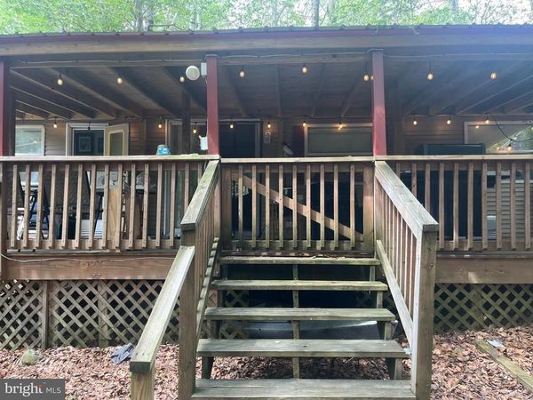 19 MENOKEN TRL, NEWFOUNDLAND, PA 18445