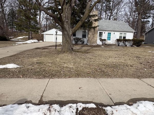 2313 Deckner Ave, Green Bay, WI 54302