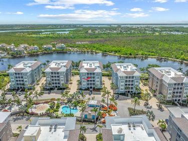 387 ARUBA CIRCLE, Unit 301, BRADENTON, FL 34209