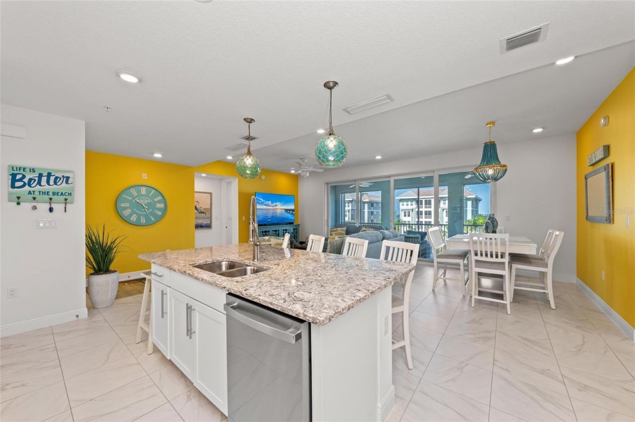 387 Aruba Circle, Unit 301, Bradenton, FL 34209 Photo