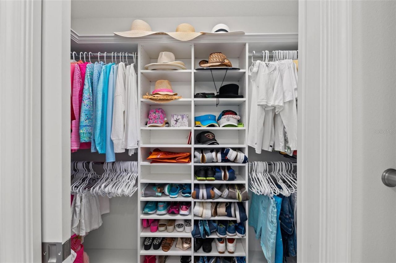 387 Aruba Circle, Unit 301, Bradenton, FL 34209 Photo