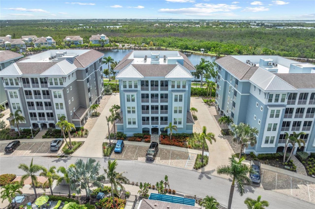 387 Aruba Circle, Unit 301, Bradenton, FL 34209 Photo